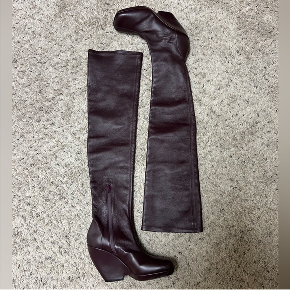 KHAITE Morgan over the knee burgundy boots - Picture 4 of 12